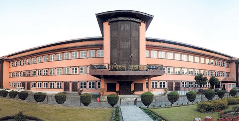 ४८ घण्टाभित्र हिक्मत कार्कीलाई मुख्यमन्त्री नियुक्त गर्न सर्वोच्चको परमादेश