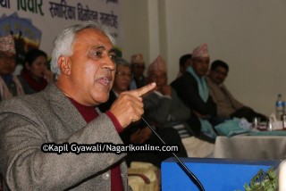 चन्द्र भण्डारीको टिप्पणी : ‘सत्ता र शक्तिका निम्ति इतिहास बोकेका परिवारका खम्बाहरु ढले !’