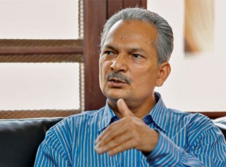 प्रचण्डलाई बाबुरामको प्रश्न :ओलीको सति जाने कि नयाँ समाजवादी बाटो बनाउने ?