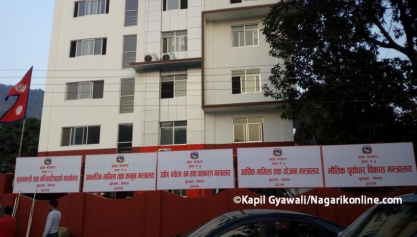 अविश्वास प्रस्ताव लगत्तै लुम्बिनीका मुख्यमन्त्री पोखरेलद्वारा मन्त्रिमण्डल पुनर्गठन,४ बजे शपथ !