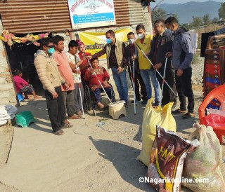 शान्ति समाज रुपन्देहीद्वारा दृष्टिबिहीन तथा अनाथ आश्रममा सेतो छडी तथा खाद्यान्न बितरण