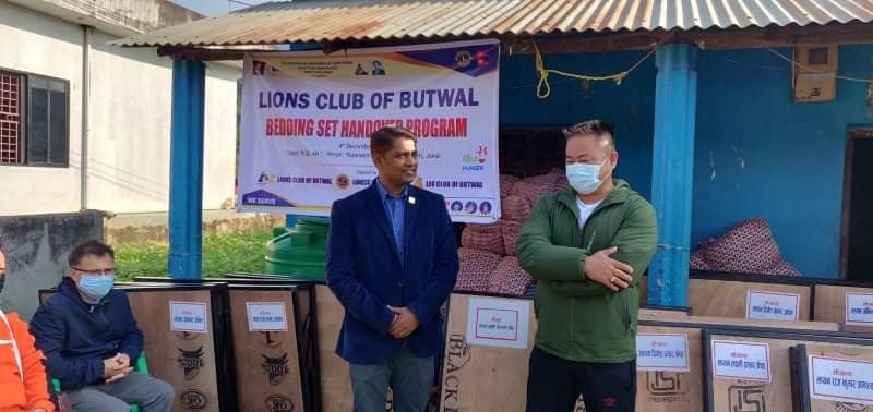 लायन्स क्लव बुटवलद्वारा आश्रमलाई सहयोग