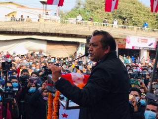 कैलालीबाट राष्ट्रपतिलाई गगनकाे चुनाैती हिम्मत भए काठमाडौंमा चुनाव लड्न आईबक्सियाेस्