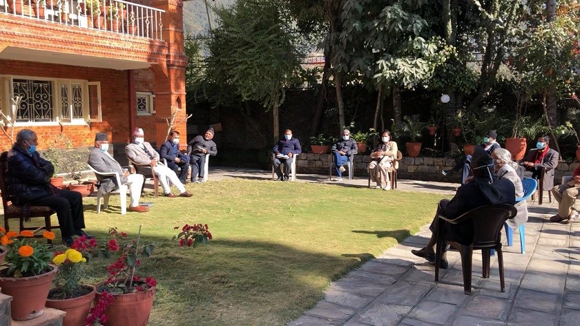 काँग्रेसको निष्कर्ष : ओलीले देशको संविधानको चीरहरण गर्दै संसद विघटन गरे