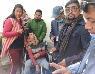 सामाजिक सहायता समूह नेपालद्वारा बिरामीलाई आर्थिक सहयोग
