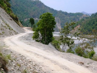कालीगण्डकी करिडोरमा धमाधम कालोपत्रे