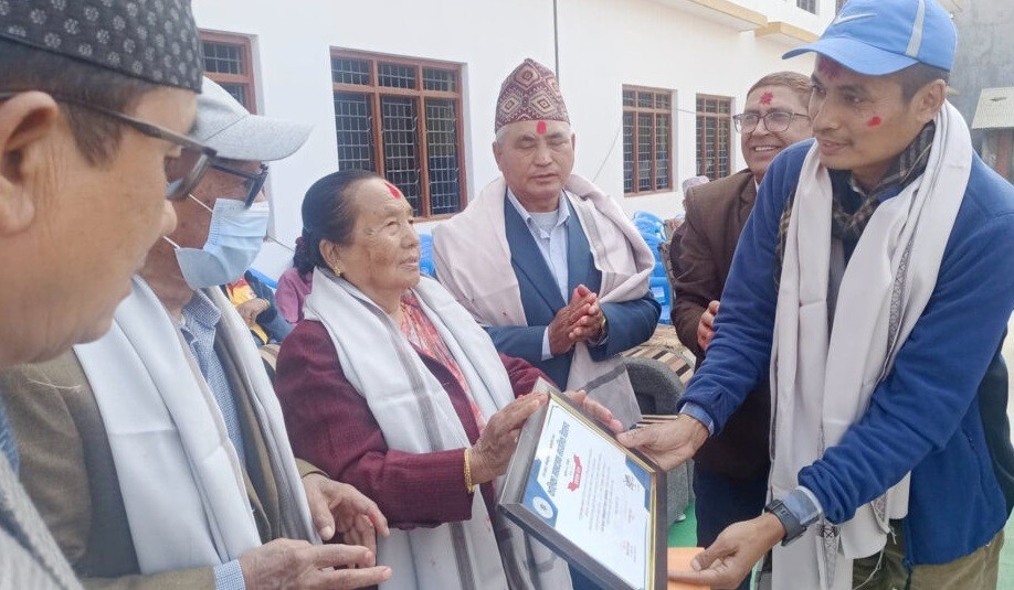 कालिका मानवज्ञानमा पुरस्कार वितरण,उत्कृष्ट पत्रकारिता पुरस्कार मल्ललाई