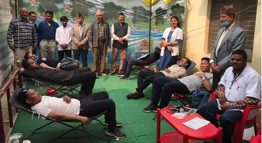 भूपू सैनिक बहुउद्धेश्यीय सहकारीले गर्याे रक्तदान,६१ युनिट रगत संकलन