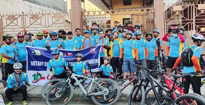 रोटरी तिलोत्तमा रुपन्देहीको १० औँ स्थापना दिवसमा साईकल यात्रा