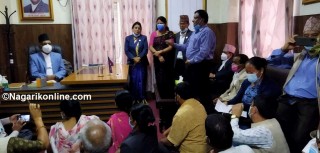 केसीको नेतृत्वमा लुम्बिनीमा नयाँ सरकार गठन गर्न माग,४२ सांसदले बुझाए प्रदेश प्रमुखलाइ हस्ताक्षर