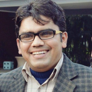 आमा: एक जीवित देवी