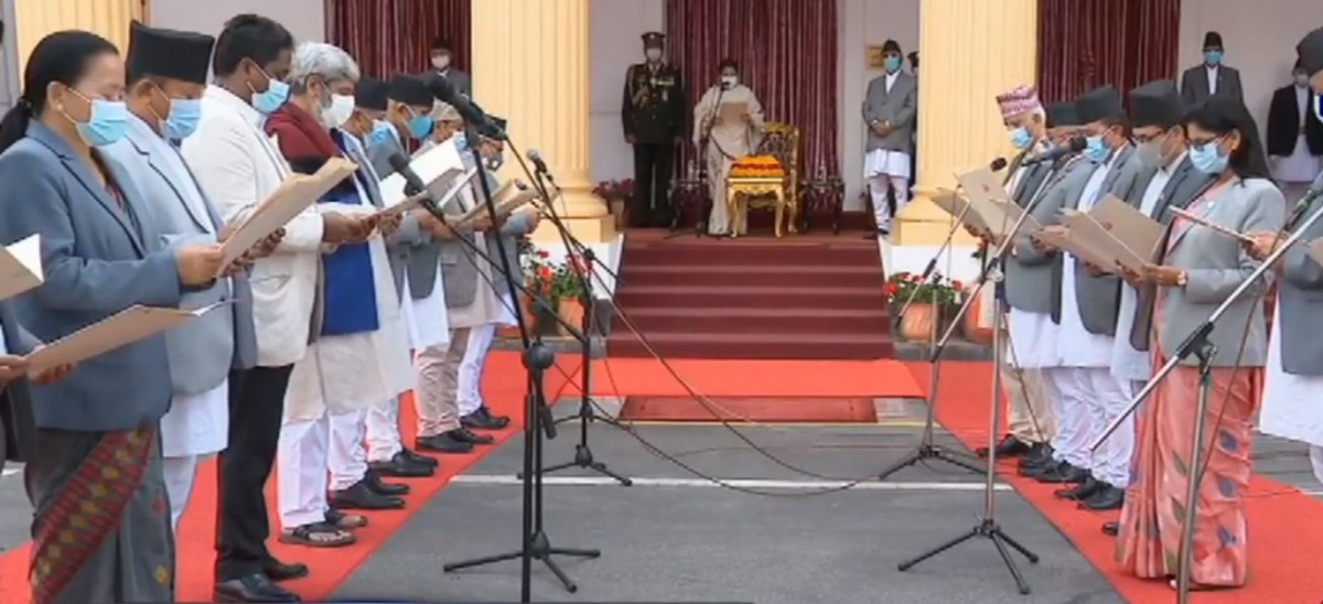 नवनियुक्त प्रधानमन्त्री ओलीले गरे मन्त्रिपरिषद् विस्तार,सबै पुरानै मन्त्री दोहोरिए (नामावलीसहित)