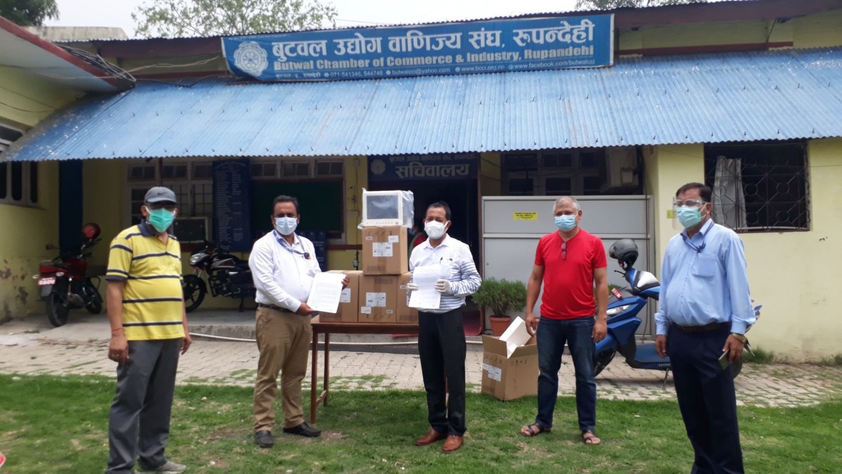 आम्दाको कोभिड केयर युनिटमा बुटवल उवासंघद्वारा मेडिकल उपकरण हस्तान्तरण