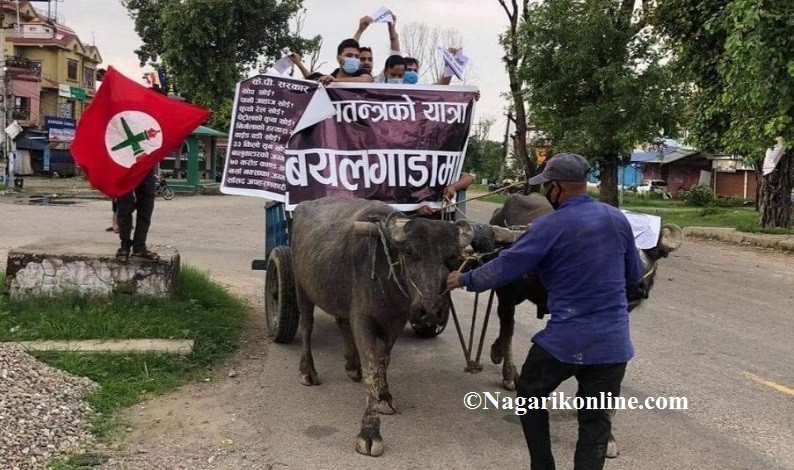 राष्ट्रपति र प्रधानमन्त्रीलाई बयलगाढामा अमेरिकाकाे सवारी !
