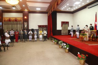 कामचलाउ प्रधानमन्त्री ओलीले गरे मन्त्रिपरिषद् पुनर्गठन (नामावलीसहित)