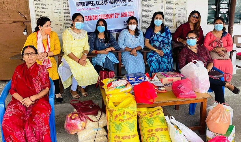 स्थापना दिवसमा इनरव्हिलद्वारा अनाथ आश्रममा खाद्यान्न सामग्री सहयोग