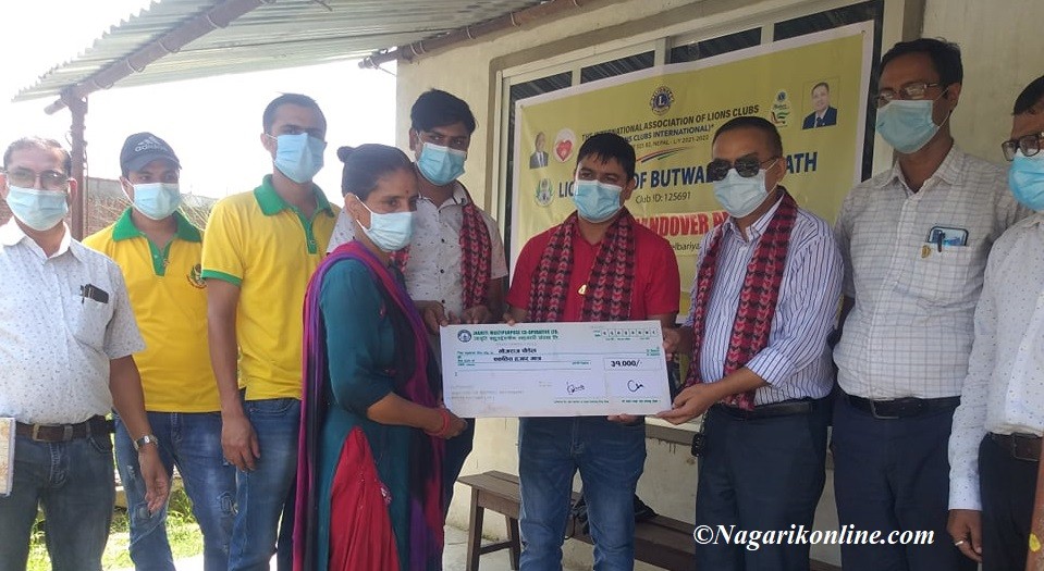 लायन्स मुक्तिनाथद्वारा मिर्गौलाका बिरामी पाैडेललाई ३१ हजारआर्थिक सहयोग