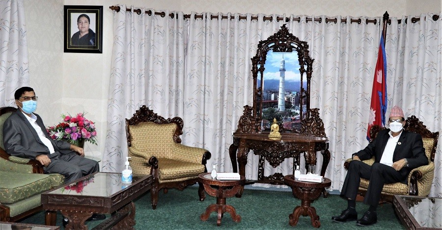 सभामुख सापकोटा र अर्थमन्त्री शर्माबीच भेटवार्ता