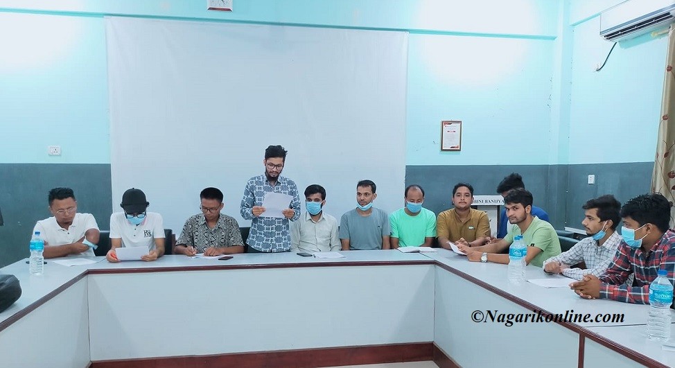 आन्दाेलनरत संयुक्त विद्यार्थी संगठनले गरे लुम्बिनी वाणिज्य क्याम्पसमा तोडफोड