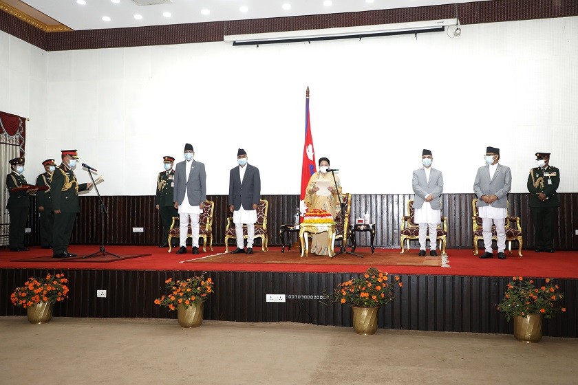 नवनियुक्त प्रधानसेनापति प्रभुराम शर्माले लिए शपथ