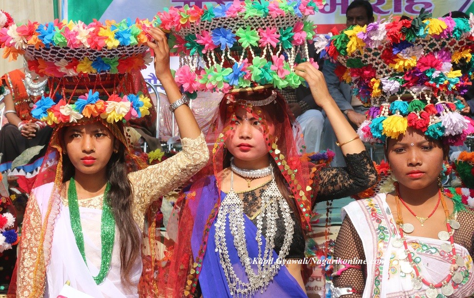 थारु समुदायमा अट्वारी पर्वको उल्लास (फाेटाेफिचर)