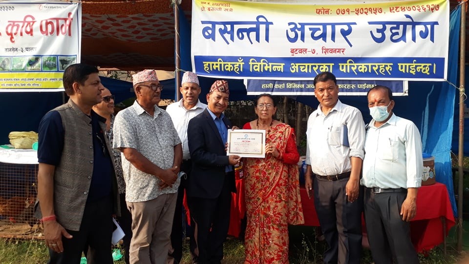 बुटवलको दशैं सस्तो बजार समापन : ९२ लाख ५० हजार रुपैंयाको नयाँ नोट सटही,५१ लाखको कारोवार