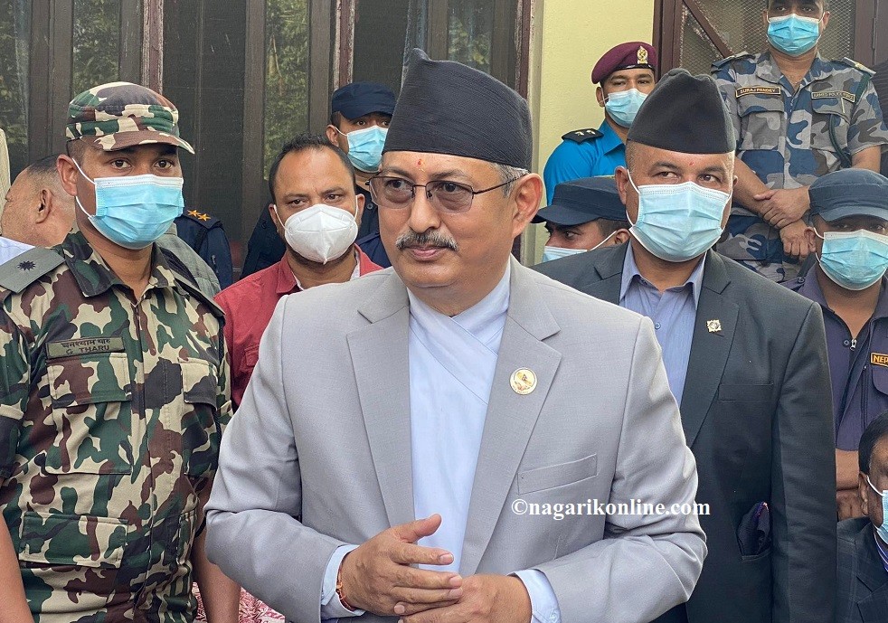 बालकृष्ण खाँणको दाैडधुप शुरू,प्रकाशमानलाई फकाउन चाक्सीबारी पुगे !