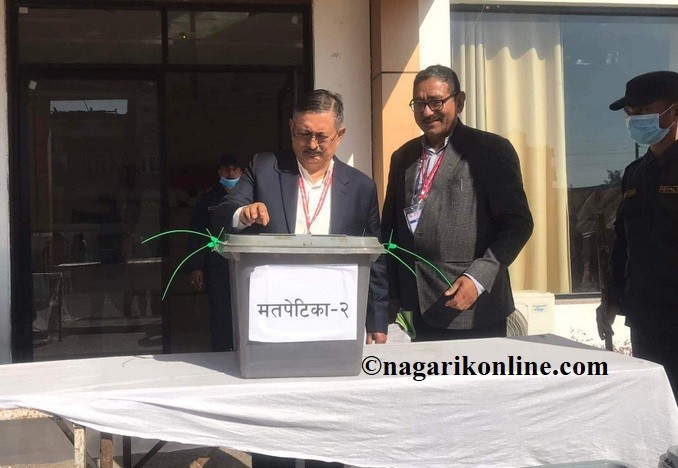 लुम्बिनी प्रदेशमा काँग्रेसको मतदान सुरु गृहमन्त्री खाँणले गरे पहिलो  मतदान