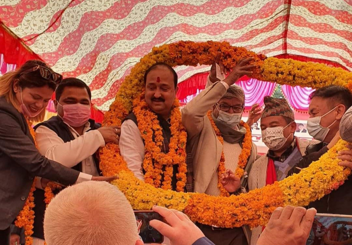 कपिलबस्तु कृष्णनगरका मेयर रजत प्रताप शाह नेपाली काँग्रेसमा प्रवेश