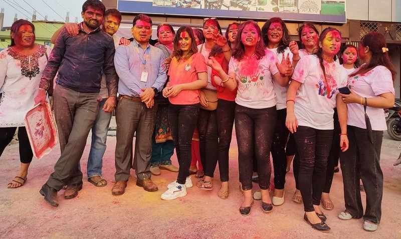 प्राइमलाइफ इन्स्योरेन्स बुटवल शाखाद्वारा होली मिलन