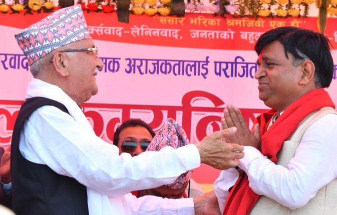 बैसाखी टेकेर एमालेसँग लड्न सकिन्न : अध्यक्ष ओली