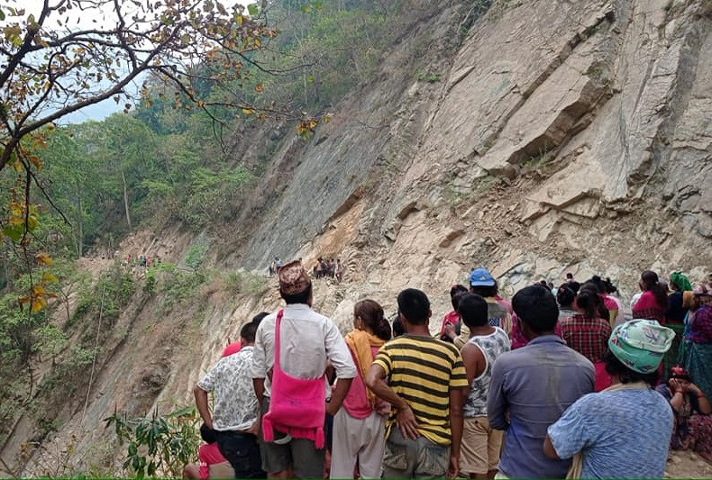 पाल्पा कचलमा सुख्खा पहिरोमा पुरिएर बेपत्ता भएका पुरुष मृत भेटिए