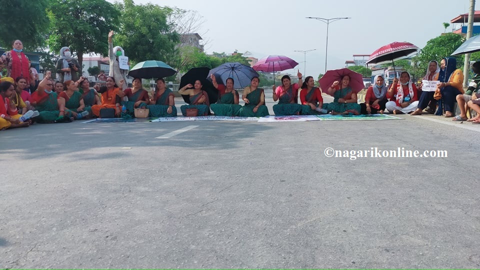 अमृता खत्री मृत्यु प्रकरण : सिद्धार्थ राजमार्ग अवरुद्ध गरेर दिनभर प्रदर्शन !
