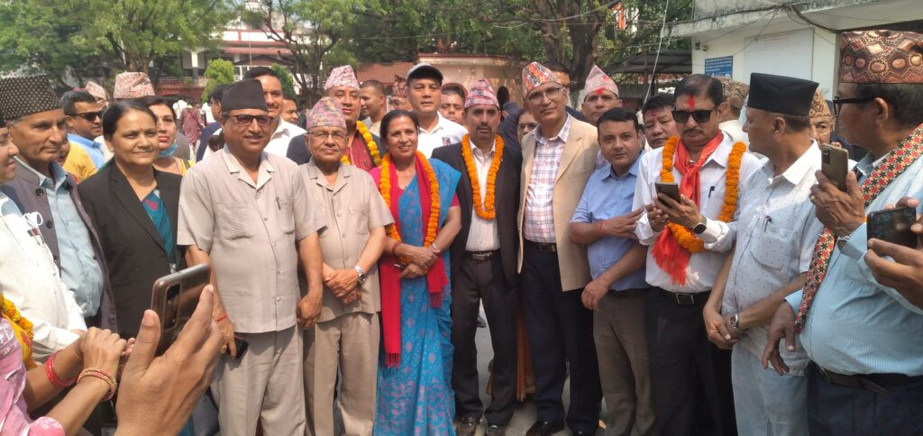 बुटवलको मेयर - उपमेयरका लागि एमालेका भट्टराई र अर्यालद्वारा उम्मेदवारी दर्ता
