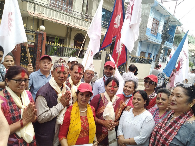 बुटवल–९ मा एमाले उम्मेदवार घरदैलोमा 