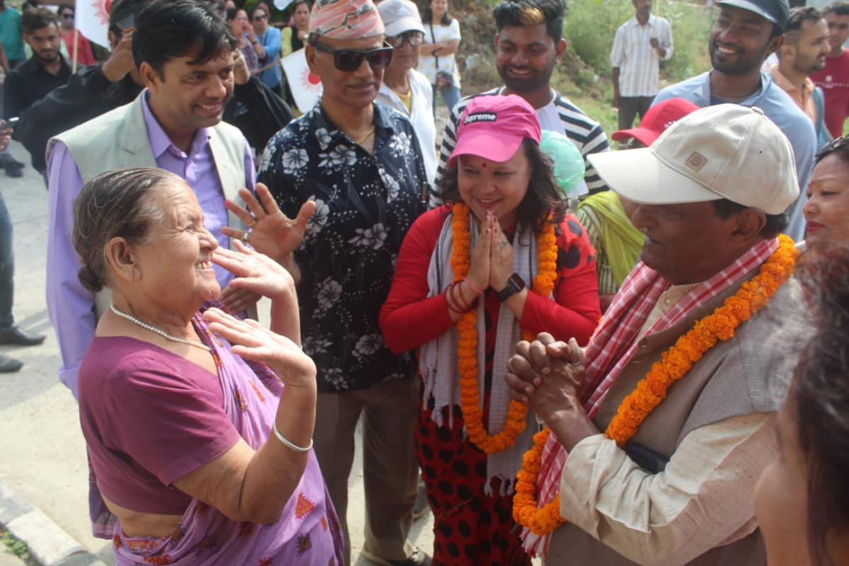एमालेद्वारा वडा वडामा चुनावी प्रचार 
