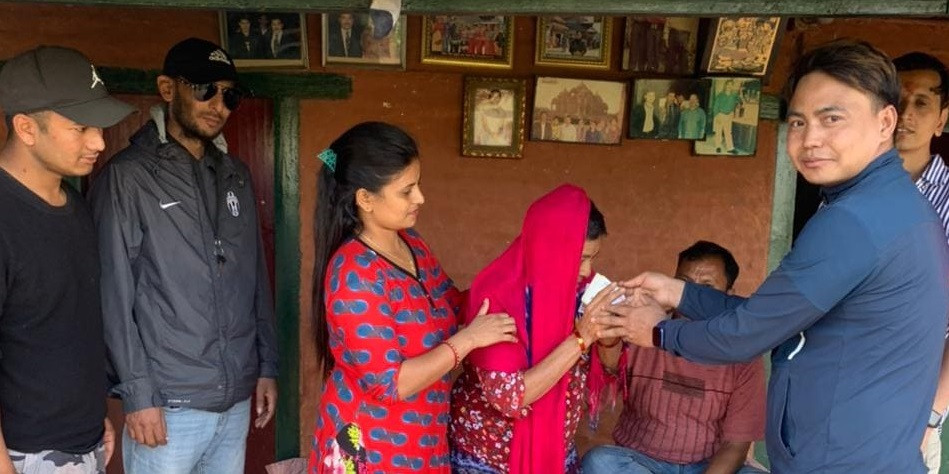 कोरियाका गुल्मेलीले पठाए विरामी टिकिसरालाई ५० हजार आर्थिक सहयोग