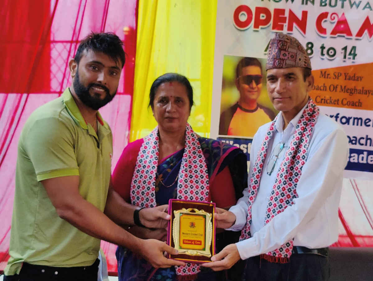 एक हप्ते विशेष क्रिकेट क्याम्प समापन