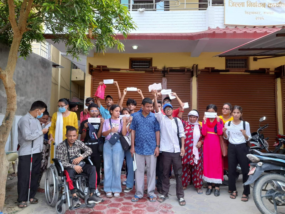अपाङ्गता भएका ४५ जनालाई मतदाता परिचय पत्र वितरण