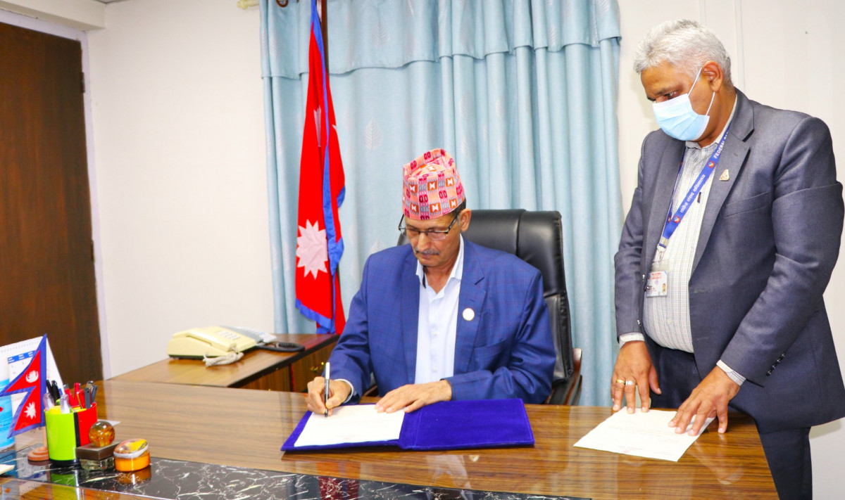 सभामुख अग्निप्रसाद सापकोटाद्वारा नागरिकता सम्बन्धी विधेयकलाई प्रमाणित