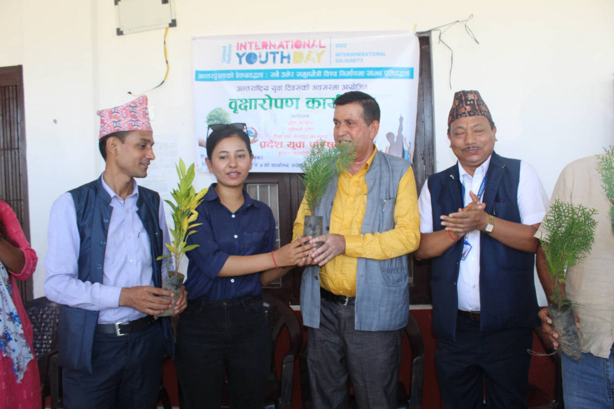 देवदहमा लुम्बिनी प्रदेश युवा परिषदद्वारा बृक्षरोपण,१ सय फलफूलका बिरुवा रोपियो