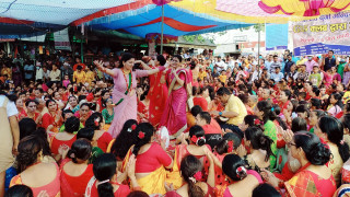  बुटवल देवीनगरमा यस्तो देखियो तीजको रौनक (फोटोफिचर)