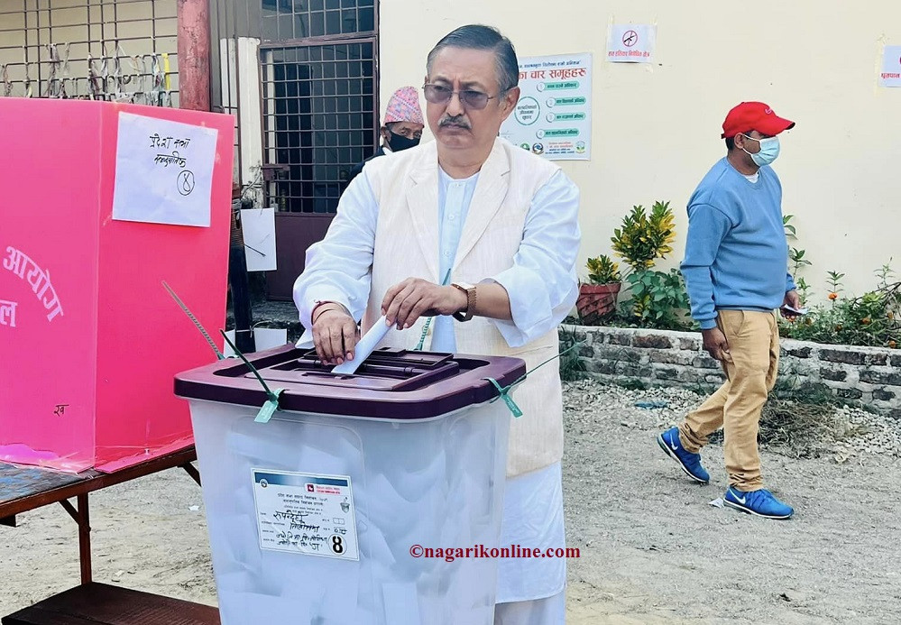 रुपन्देही ३ मा गृहमन्त्री बालकृष्ण खांणको अग्रता कायमै