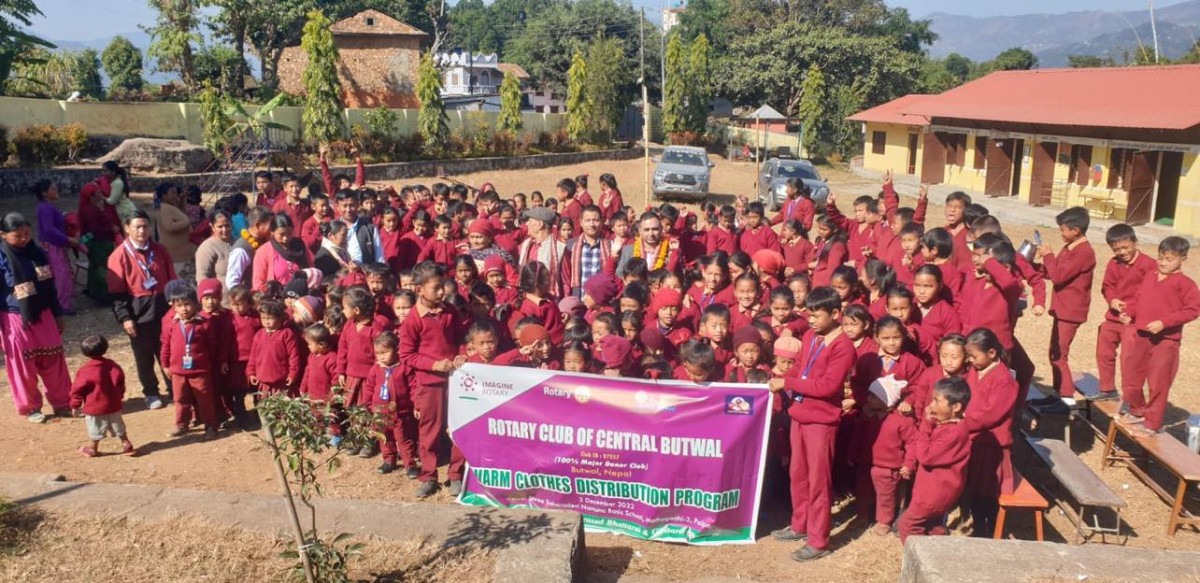 रोटरी क्लव अफ सेन्ट्रल बुटवलद्वारा पाल्पाका २ बिद्यालयमा बिभिन्न सामाग्री सहयोग