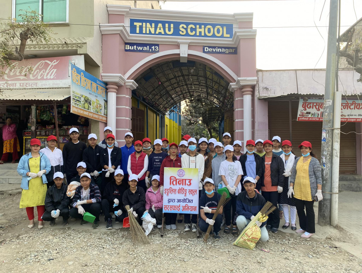 तिनाउ इङ्गलिस बोर्डिङ स्कुलद्वारा सरसफाइ अभियान शुरु