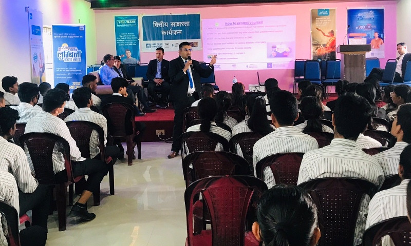 एनएमबि बैंकद्वारा सुनवलको देवकोटा माबिमा वित्तीय साक्षरता