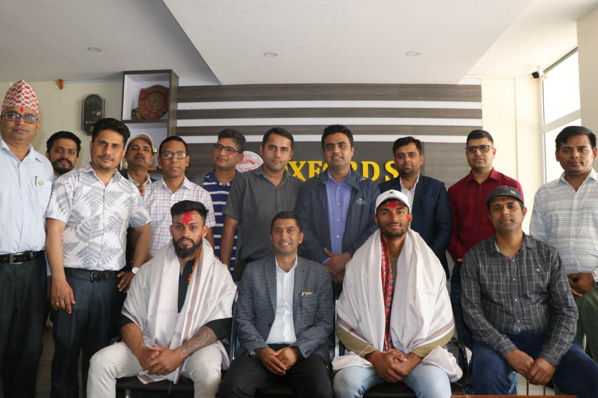 क्रिकेट खेलाडी भुर्तेल र खनाललाई अक्सफोर्ड माविको सम्मान