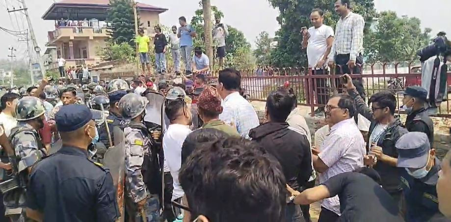 रास्वपाले माफी माग्यो,चितवनको नयाँ किरण माविमा मतदान सुचारु