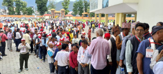 एमाले लुम्बिनी प्रदेश अधिवेशनमा यसरी भैरहेको छ मतदान (फोटोफिचर)