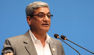 गृहमन्त्री रमेश लेखकले दिए राजीनामा
